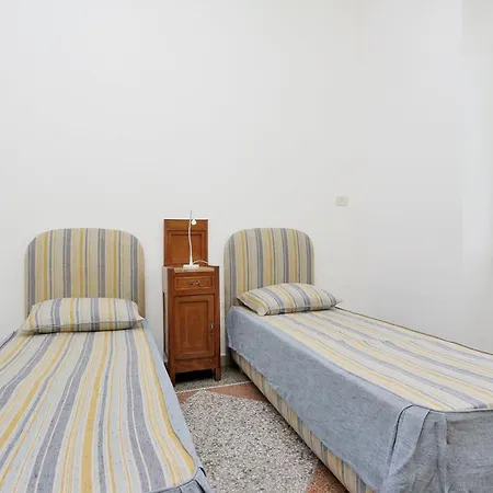 Vespri Siciliani Halldis Apartment *